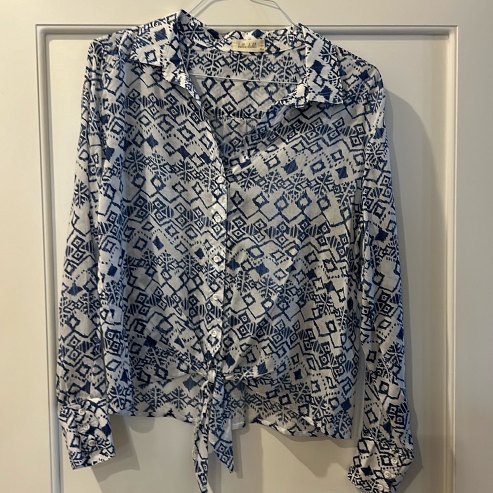 Never worn Bella Dahl tie waist blouse